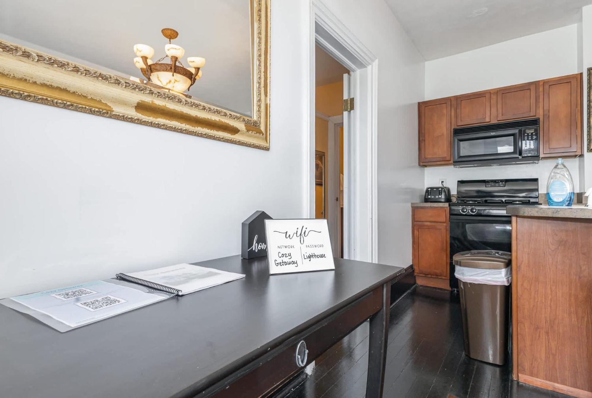 Spacious Upstairs 1Bed- Walking Distance To Beach Outlet Mall Мичиган Сити Екстериор снимка
