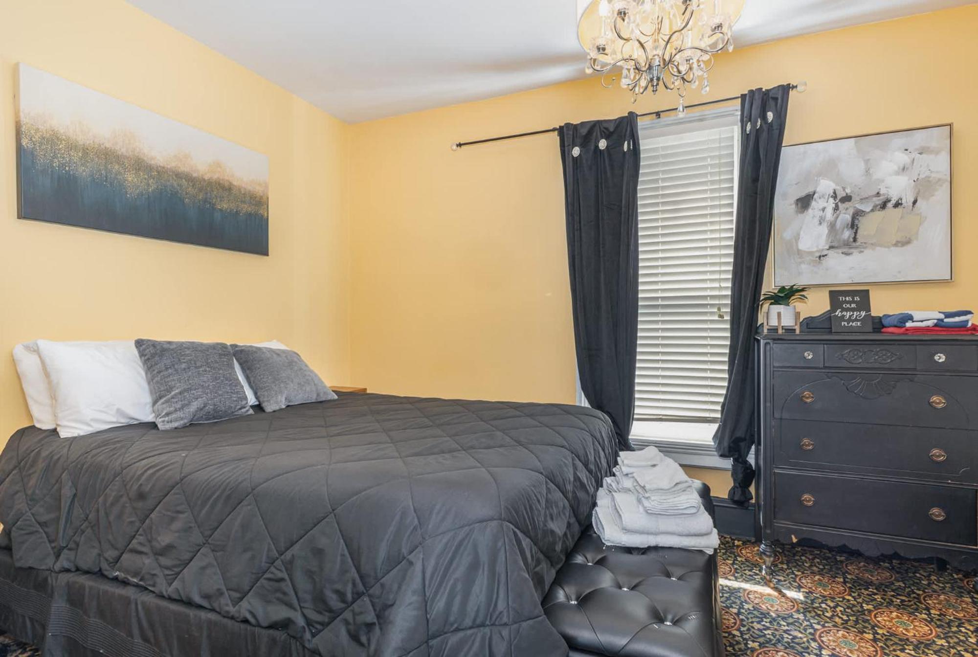 Spacious Upstairs 1Bed- Walking Distance To Beach Outlet Mall Мичиган Сити Екстериор снимка